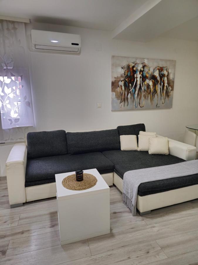 Apartment Aria Vinkovce Kültér fotó