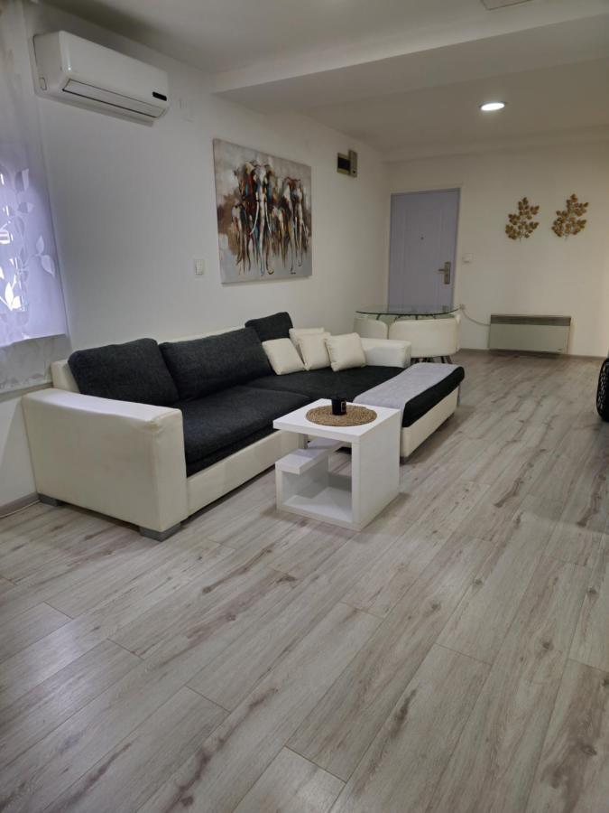 Apartment Aria Vinkovce Kültér fotó